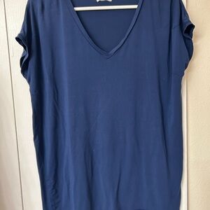 Piko 1988 Navy V-Neck Short Sleeve Tee